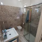 Oleum بيت ضيافة ميسانيي